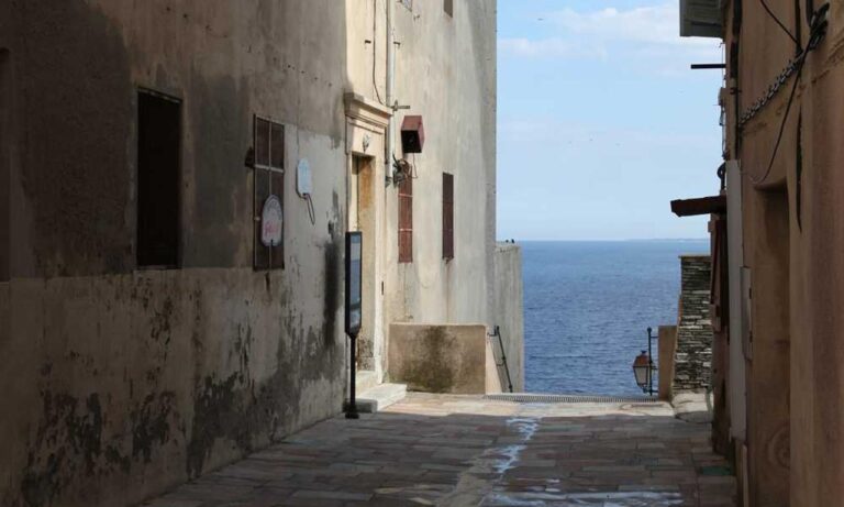 Home what is the most important thing in interior design mintpalment